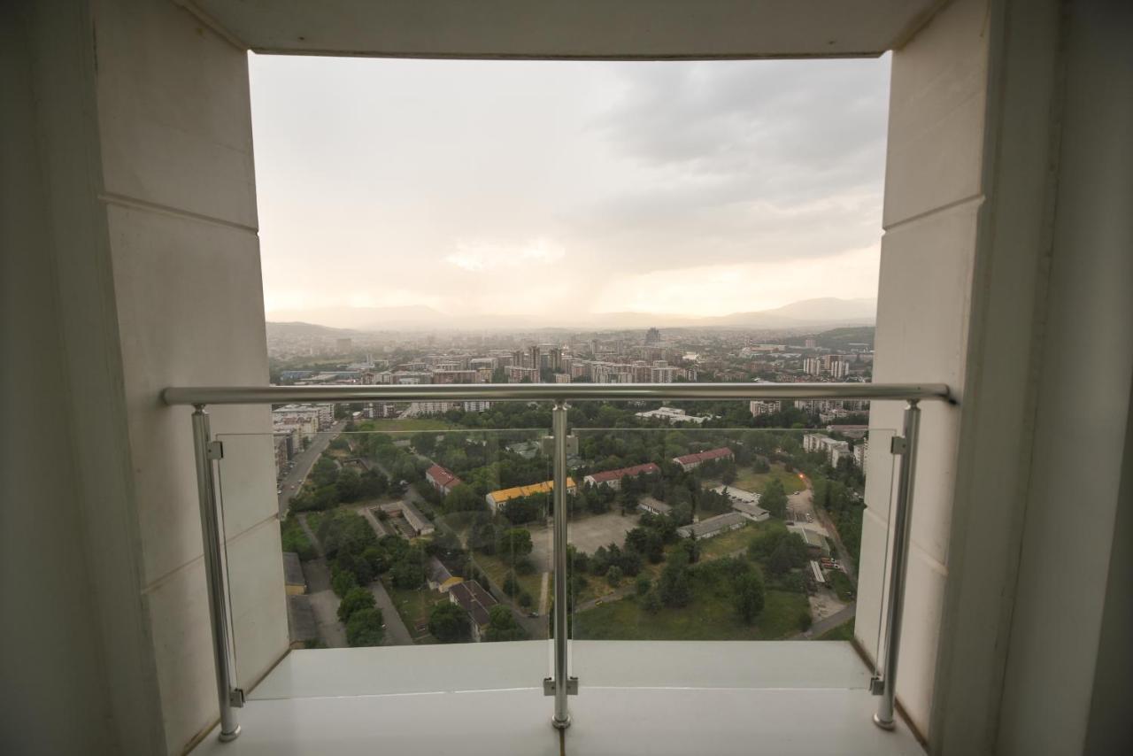 Sky Deluxe Fitness & Spa Скопье Экстерьер фото